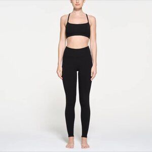 Skims HIGH-WAISTED BANDED LEGGING - XS